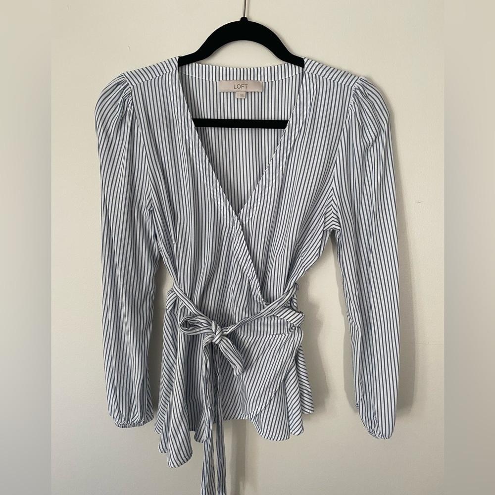 Loft wrap top